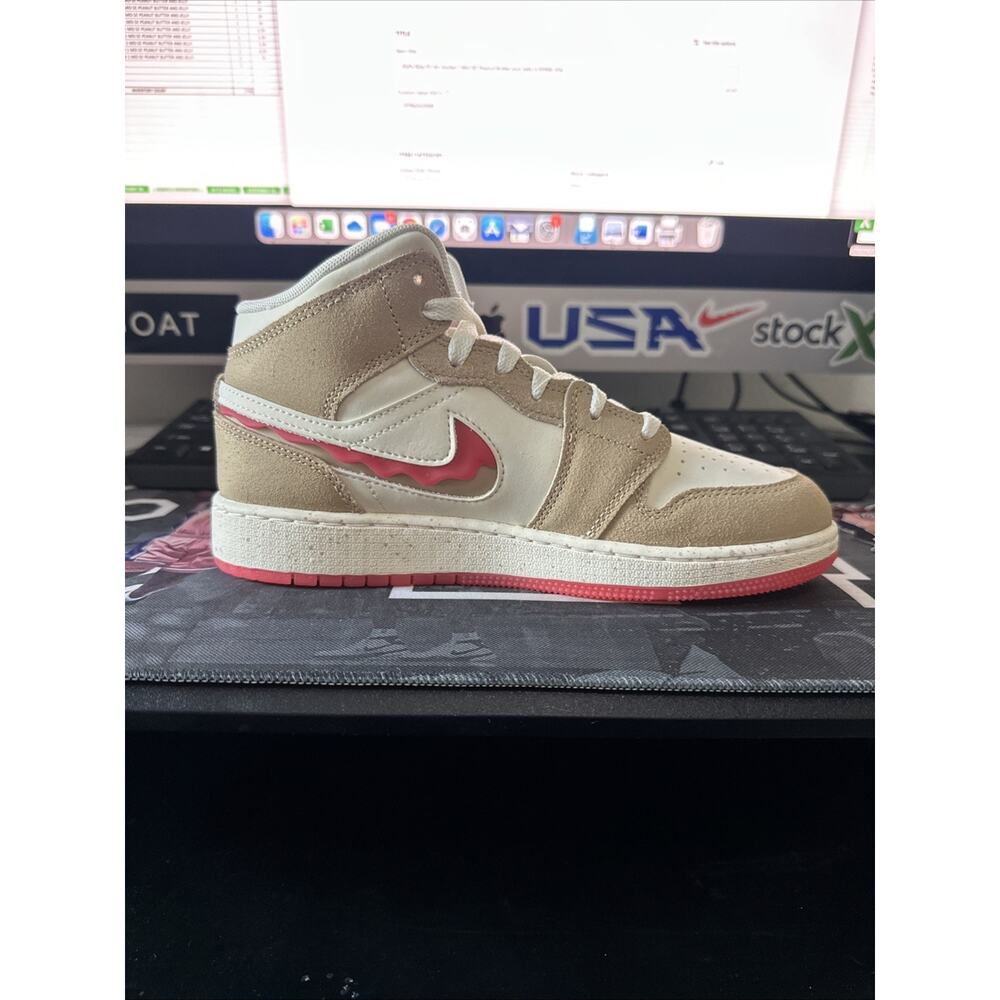 Kid's Size 5.5Y Air Jordan 1 Mid SE Peanut Butter and Jelly HJ5958-206 - Picture 2 of 8